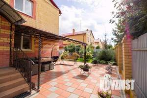 Дом 295м², 3-этажный, участок 10 сот.