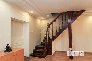 Дом 198м², 2-этажный, участок 4 сот.