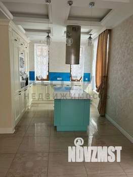 Дом 291м², 2-этажный, участок 7 сот.