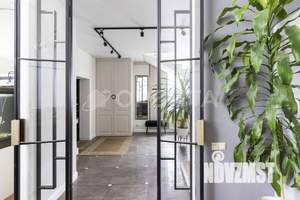 Дом 284м², 2-этажный, участок 9 сот.