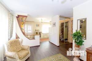 Дом 155м², 2-этажный, участок 10 сот.