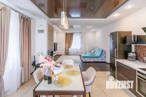 Дом 250м², 3-этажный, участок 10 сот.