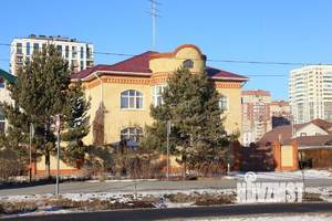 Коттедж 448м², 3-этажный, участок 8 сот.