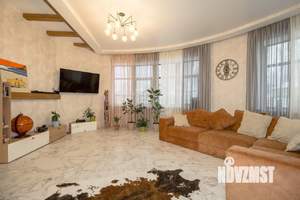 Дом 388м², 2-этажный, участок 20 сот.