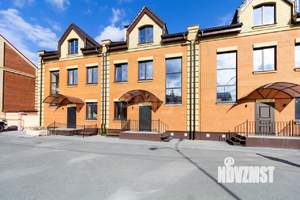 Таунхаус 202м², 3-этажный, участок 3 сот.