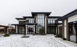 Дом 258м², 2-этажный, участок 12 сот.