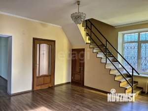 Дом 251м², 3-этажный, участок 6 сот.