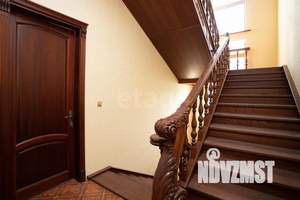 Дом 700м², 3-этажный, участок 16 сот.