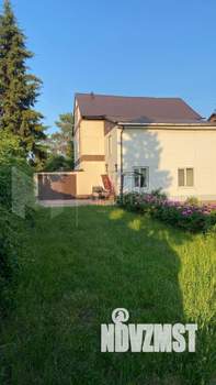 Коттедж 258м², 3-этажный, участок 6 сот.