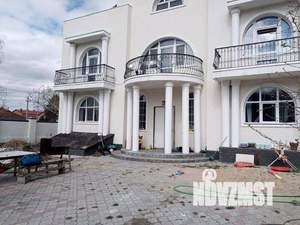 Коттедж 560м², 2-этажный, участок 10 сот.