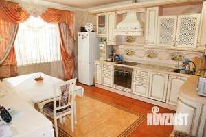 Коттедж 448м², 3-этажный, участок 8 сот.