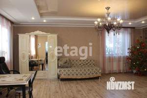 Дом 176м², 2-этажный, участок 6 сот.