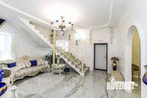 Дом 201м², 2-этажный, участок 5 сот.