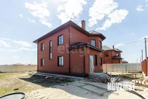 Дом 139м², 2-этажный, участок 6 сот.