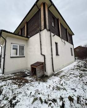 Дом 212м², 3-этажный, участок 8 сот.