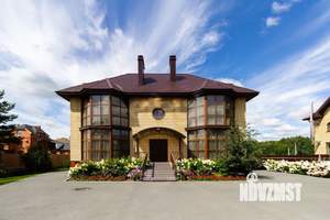 Дом 368м², 3-этажный, участок 16 сот.