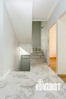 Дом 241м², 2-этажный, участок 7 сот.