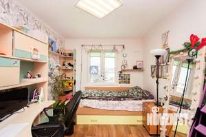 Коттедж 230м², 3-этажный, участок 10 сот.