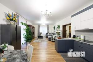 Дом 282м², 3-этажный, участок 7 сот.