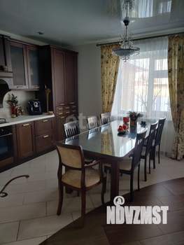 Дом 349м², 2-этажный, участок 10 сот.