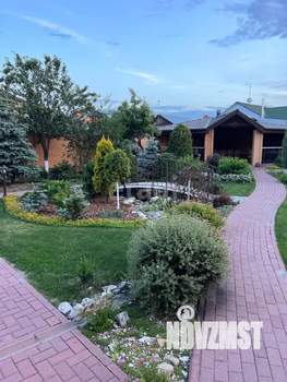 Дом 1056м², 3-этажный, участок 16 сот.