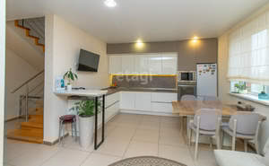 Дом 100м², 2-этажный, участок 5 сот.