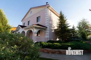 Дом 215м², 2-этажный, участок 10 сот.