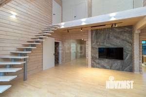 Дом 343м², 3-этажный, участок 14 сот.