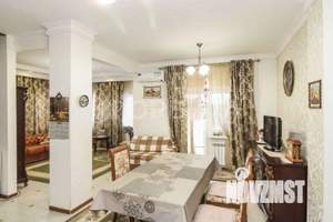 Таунхаус 272м², 2-этажный, участок 15 сот.