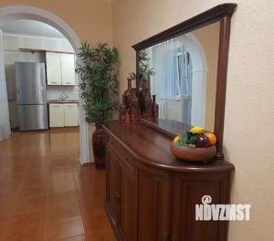 Коттедж 220м², 2-этажный, участок 10 сот.