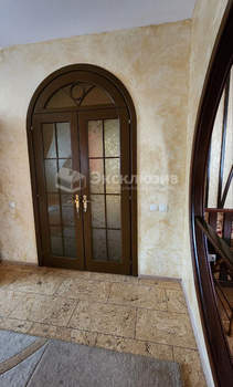 Дом 398м², 2-этажный, участок 15 сот.