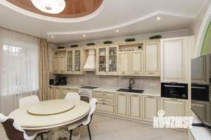 Таунхаус 330м², 2-этажный, участок 4 сот.