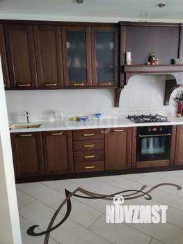 Дом 349м², 2-этажный, участок 10 сот.