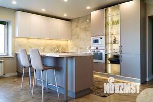 Дом 289м², 2-этажный, участок 8 сот.