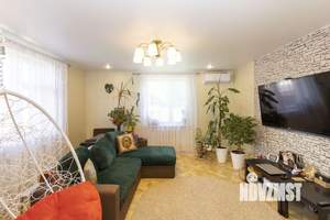 Дом 161м², 2-этажный, участок 11 сот.