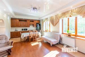 Дом 139м², 2-этажный, участок 10 сот.