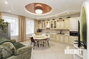 Таунхаус 330м², 2-этажный, участок 4 сот.