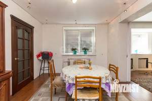 Дом 200м², 4-этажный, участок 10 сот.