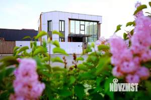 Дом 203м², 2-этажный, участок 8 сот.