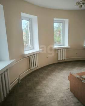 Дом 304м², 2-этажный, участок 10 сот.