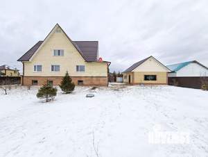 Дом 268м², 3-этажный, участок 15 сот.