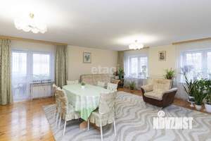 Дом 363м², 2-этажный, участок 12 сот.