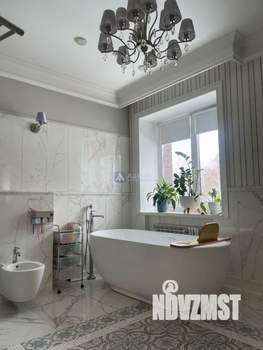 Коттедж 222м², 2-этажный, участок 10 сот.