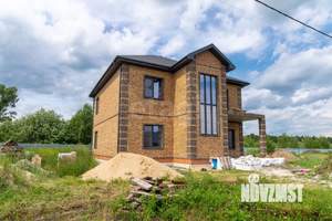 Дом 249м², 2-этажный, участок 9 сот.