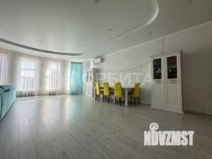 Дом 224м², 2-этажный, участок 10 сот.