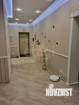 Дом 180м², 2-этажный, участок 10 сот.