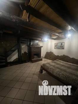 Дом 200м&sup2;, 3-этажный, посуточно, 