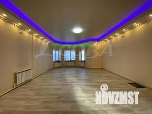 Коттедж 700м&sup2;, 1-этажный, на длительный срок, 