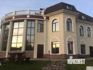 Коттедж 700м&sup2;, 2-этажный, на длительный срок, 