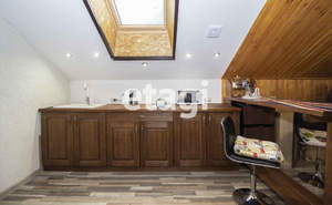 Дом 288м&sup2;, 2-этажный, на длительный срок, 